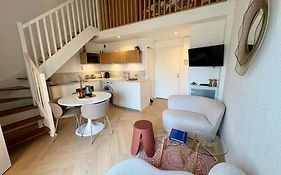 Appartement pieds dans l eau vue mer